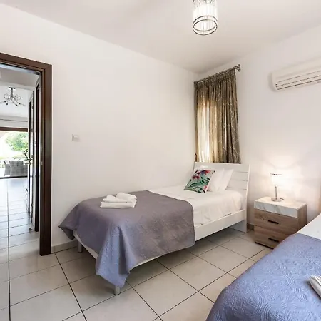 Sea Front Oceanus H3 By Ezoria * Agia Napa