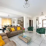 Sea Front Oceanus H3 By Ezoria * Ayia Napa
