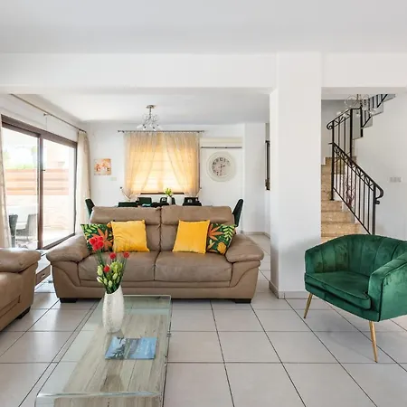 Sea Front Oceanus H3 By Ezoria Villa