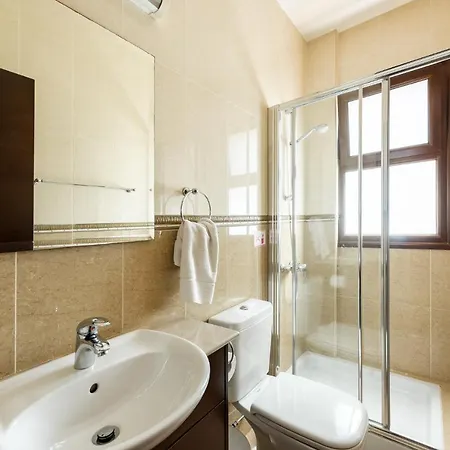 Sea Front Oceanus H3 By Ezoria Villa *