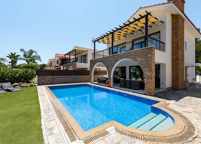 Sea Front Oceanus H3 By Ezoria Villa *