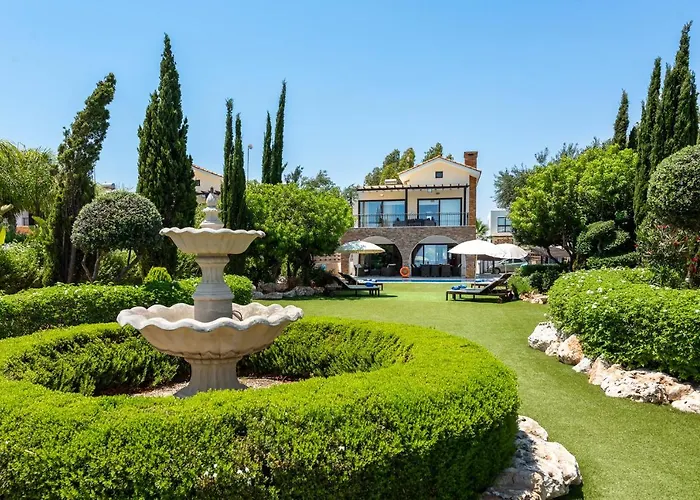 Villa Sea Front Oceanus H3 By Ezoria