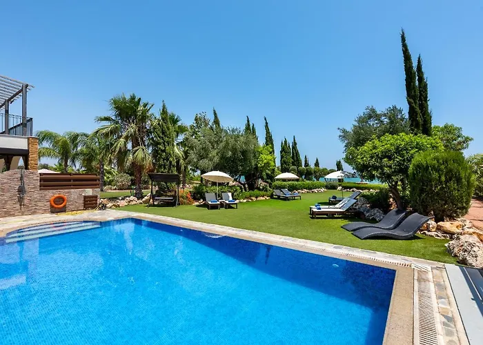 Sea Front Oceanus H3 By Ezoria Villa