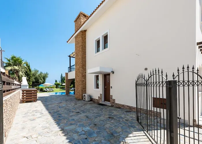 Sea Front Oceanus H3 By Ezoria Ayia Napa